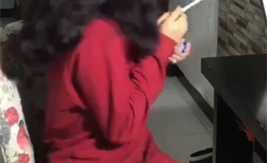 Viral gadis baju merah ketauan pepew pacar di kosan